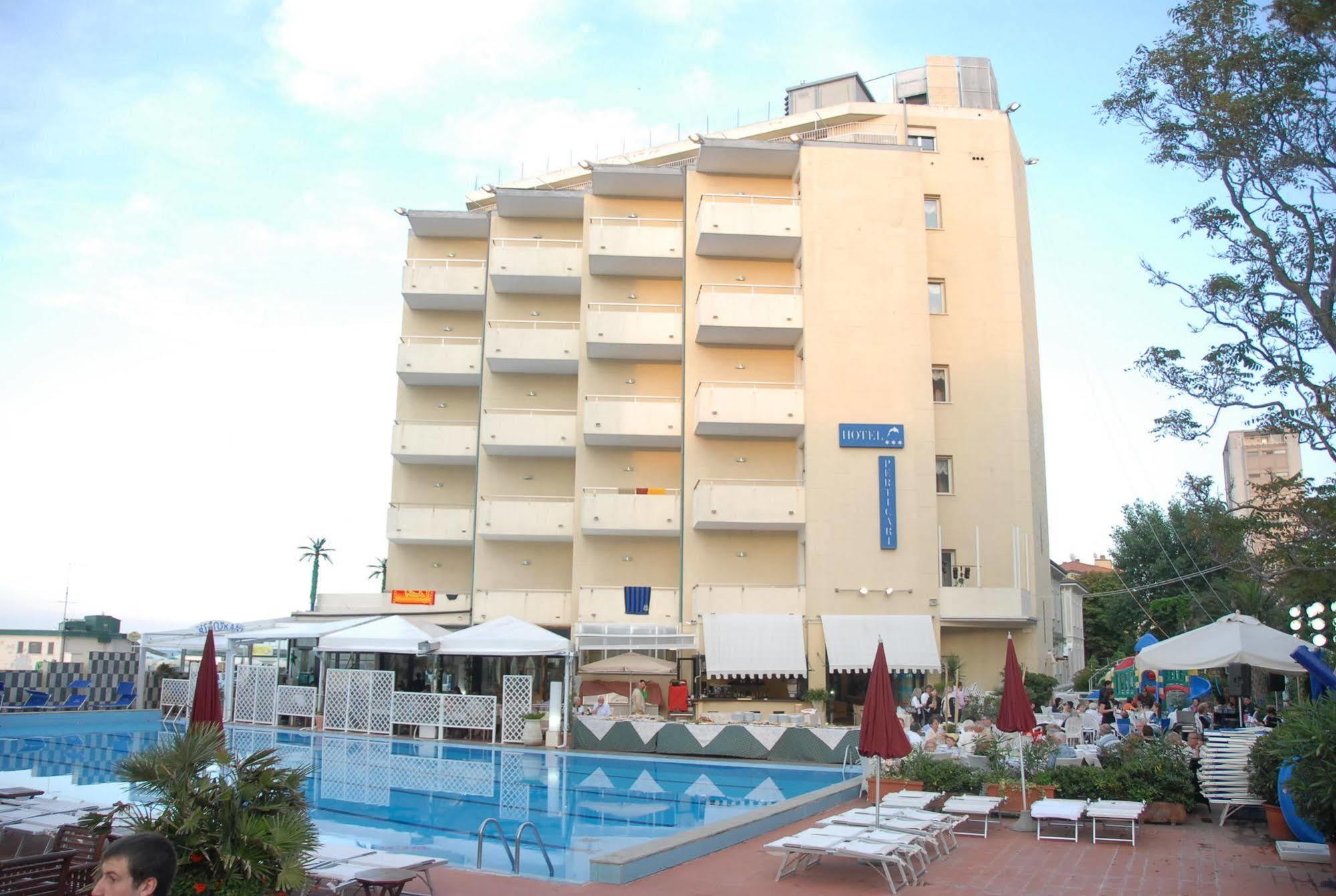 Perticari Hotel Pesaro Bagian luar foto