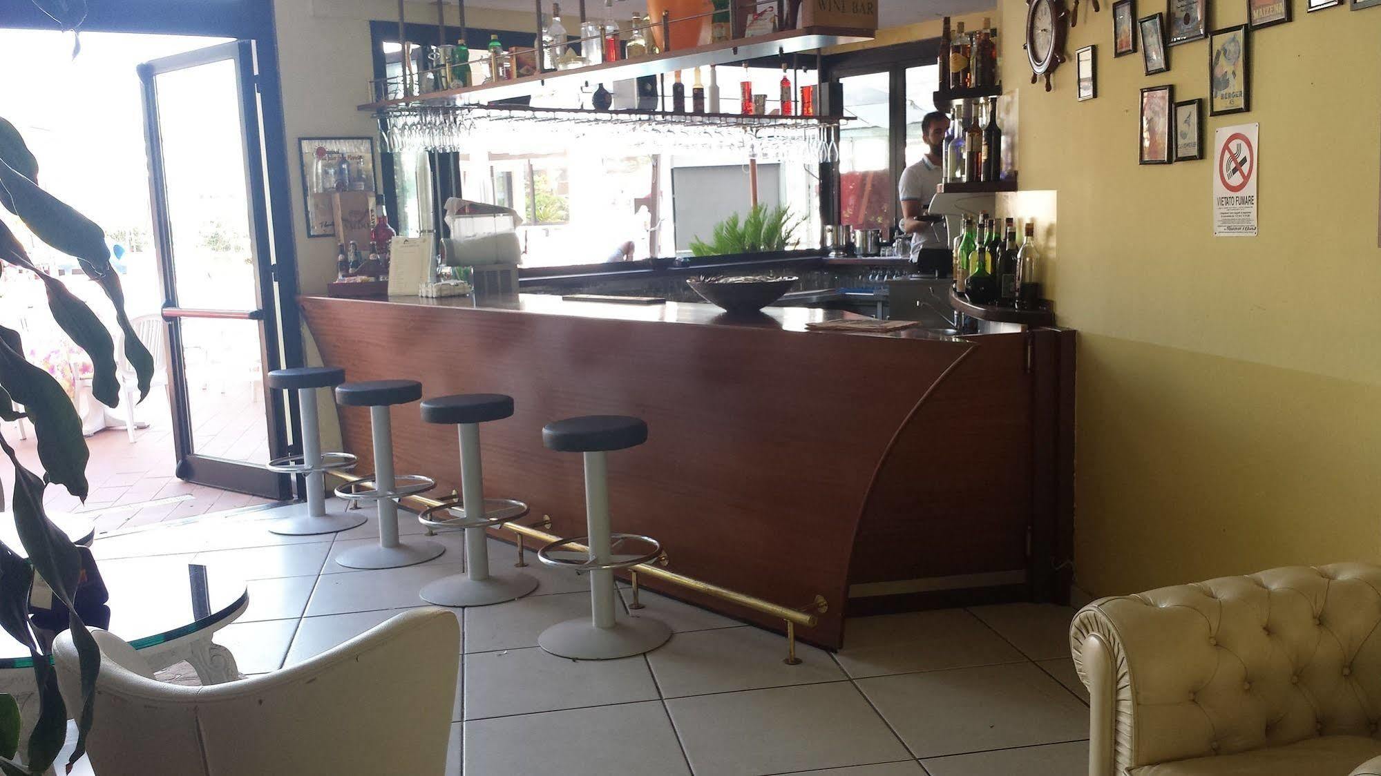 Perticari Hotel Pesaro Bagian luar foto
